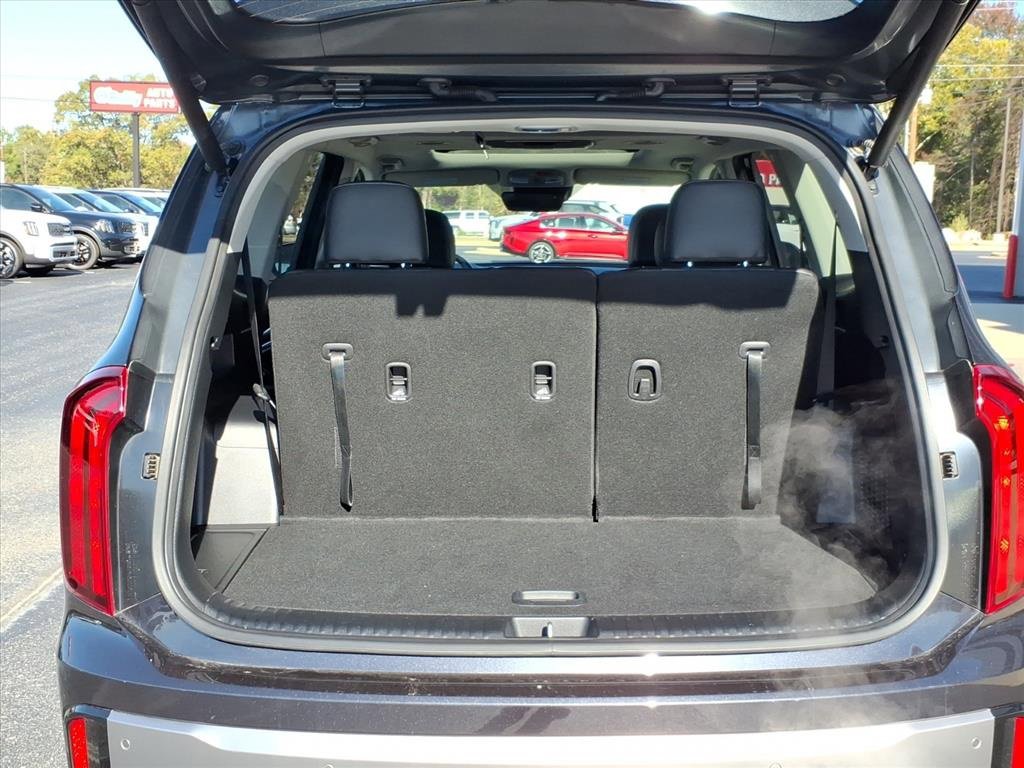 Used 2025 Kia Telluride S image 6