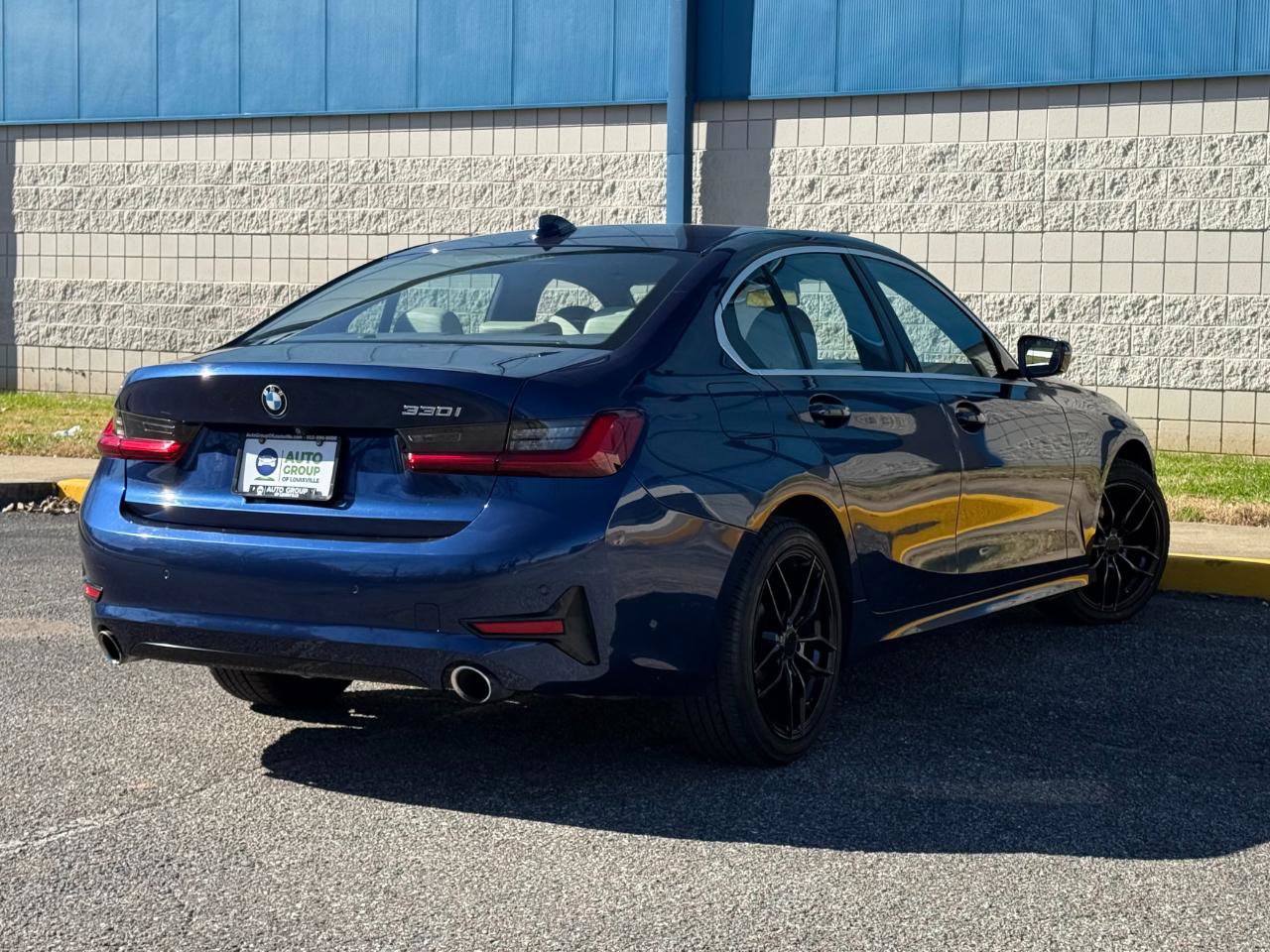 Used 2020 BMW 330i xDrive Sedan AWD/4WD image 5