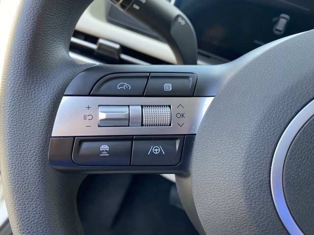 New 2025 Hyundai Tucson SE image 17