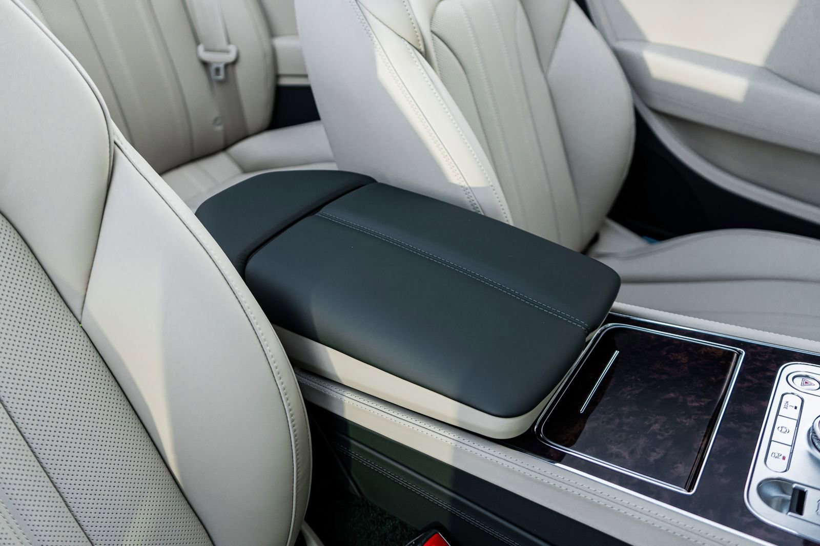 New 2026 Bentley Continental GTC image 42