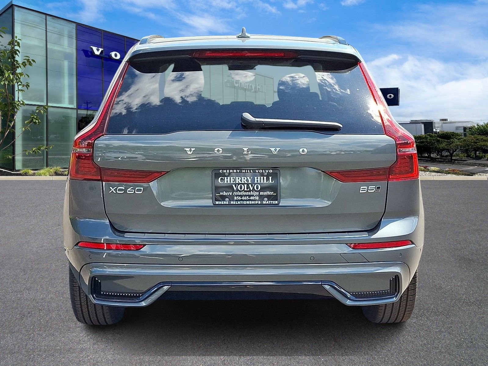 New 2026 Volvo XC60 B5 Plus w/ Protection Package Premier image 5