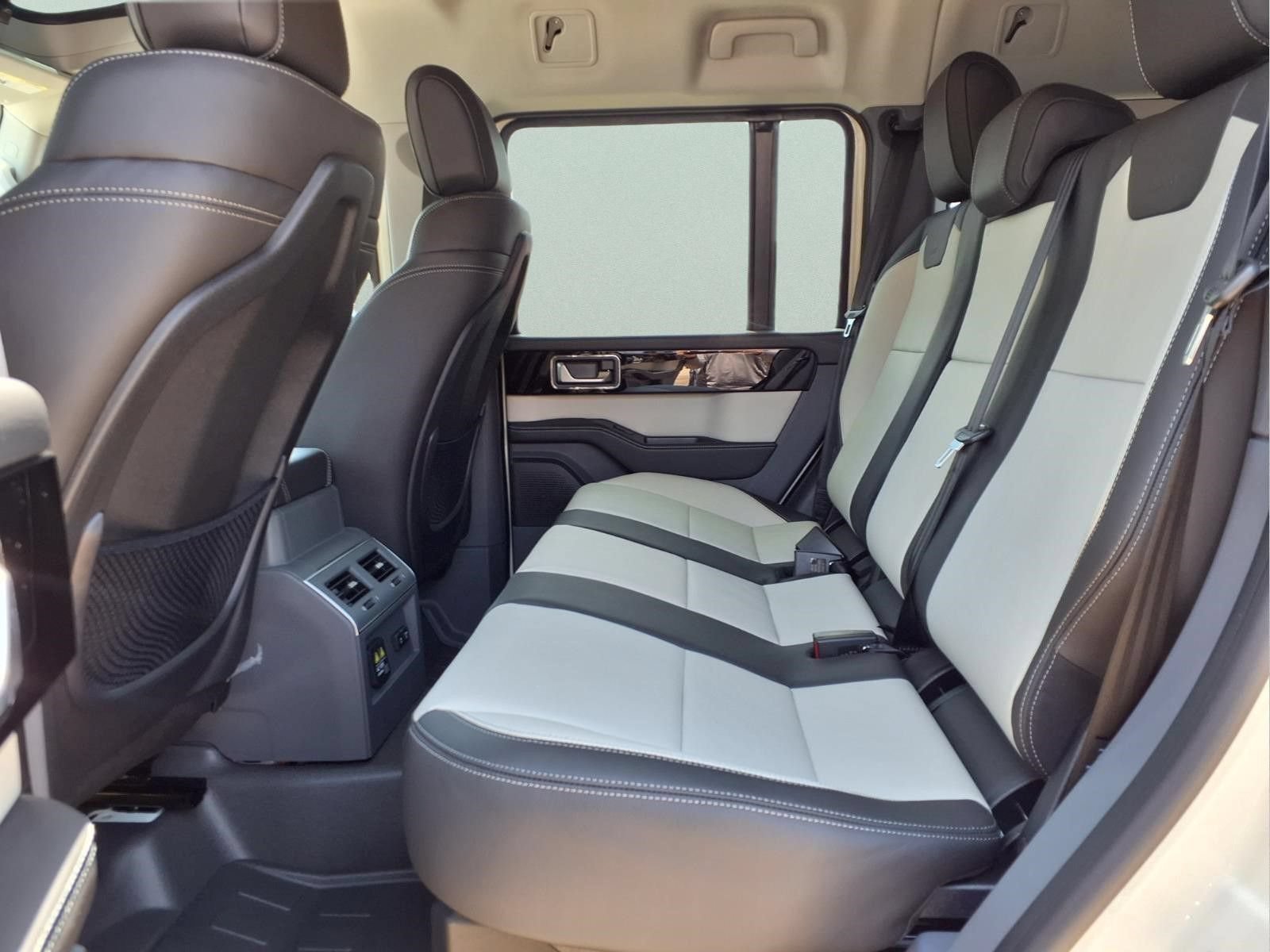 New 2026 INEOS Grenadier Station Wagon AWD/4WD image 10