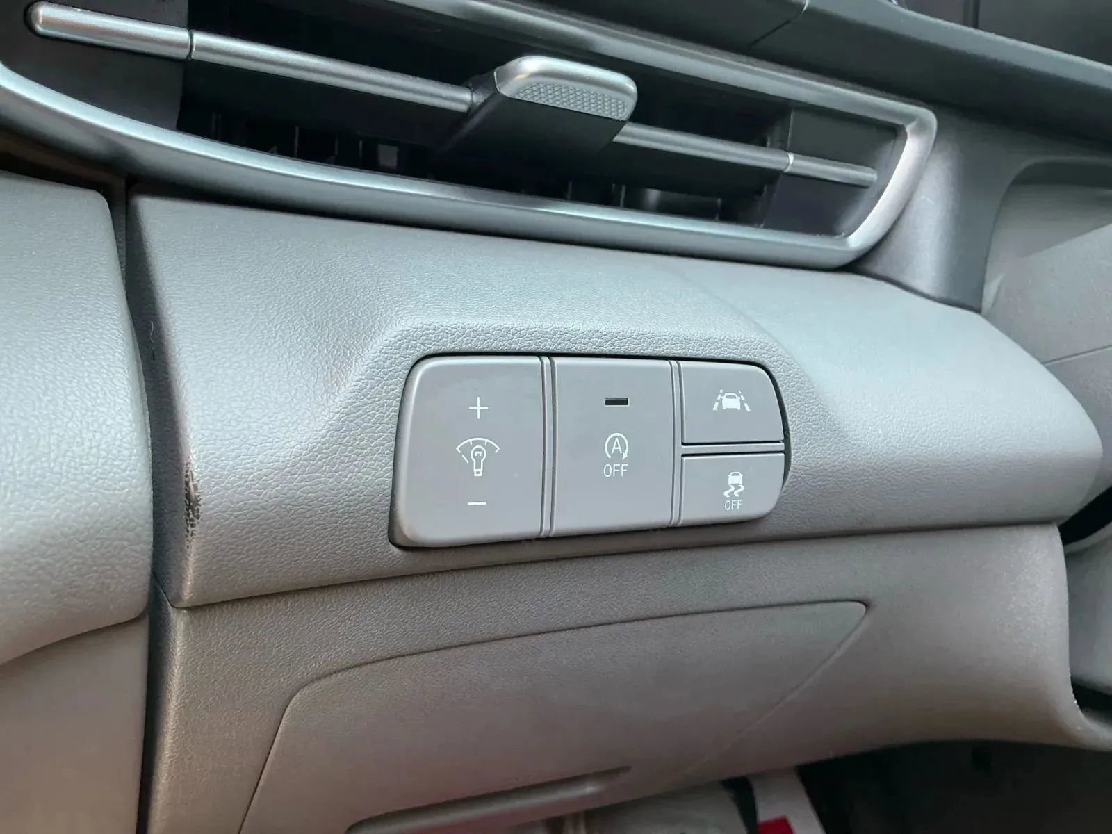 Used 2022 Hyundai Elantra SE image 29