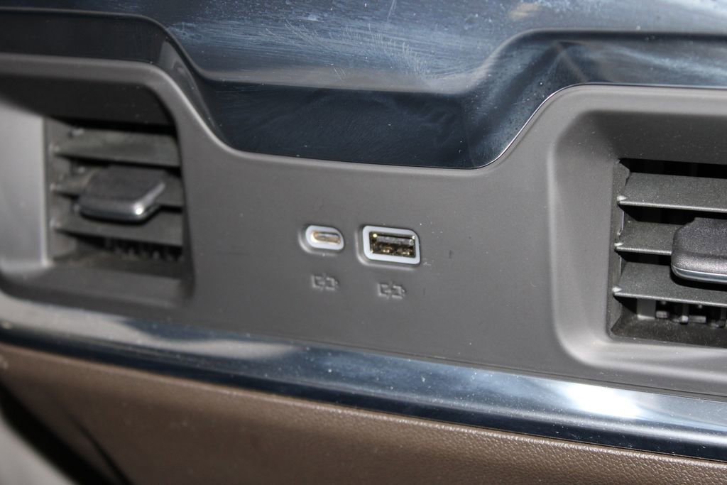 Used 2023 GMC Sierra 1500 SLT image 37