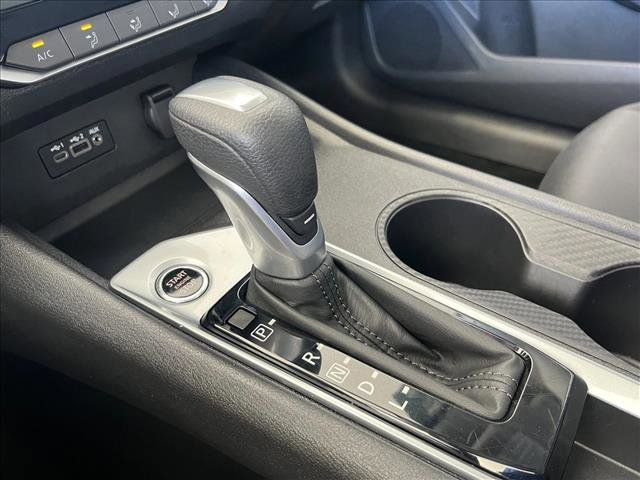 Used 2025 Nissan Altima 2.5 SV image 14