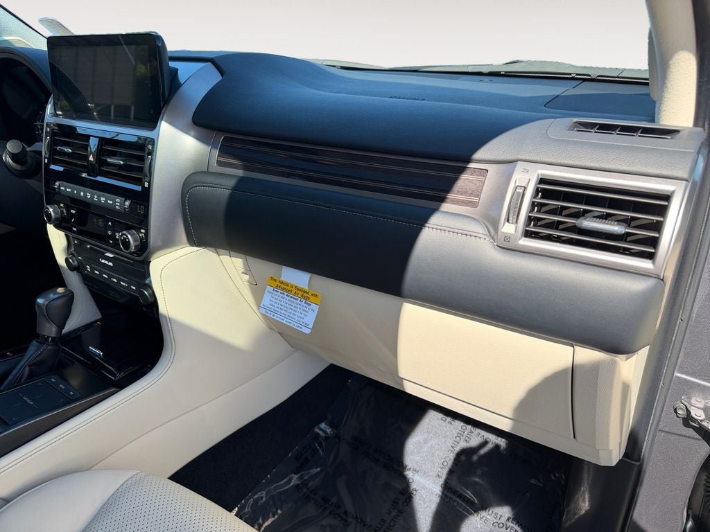 Used 2023 Lexus GX 460 Luxury w/ Sport Design Package AWD/4WD image 26