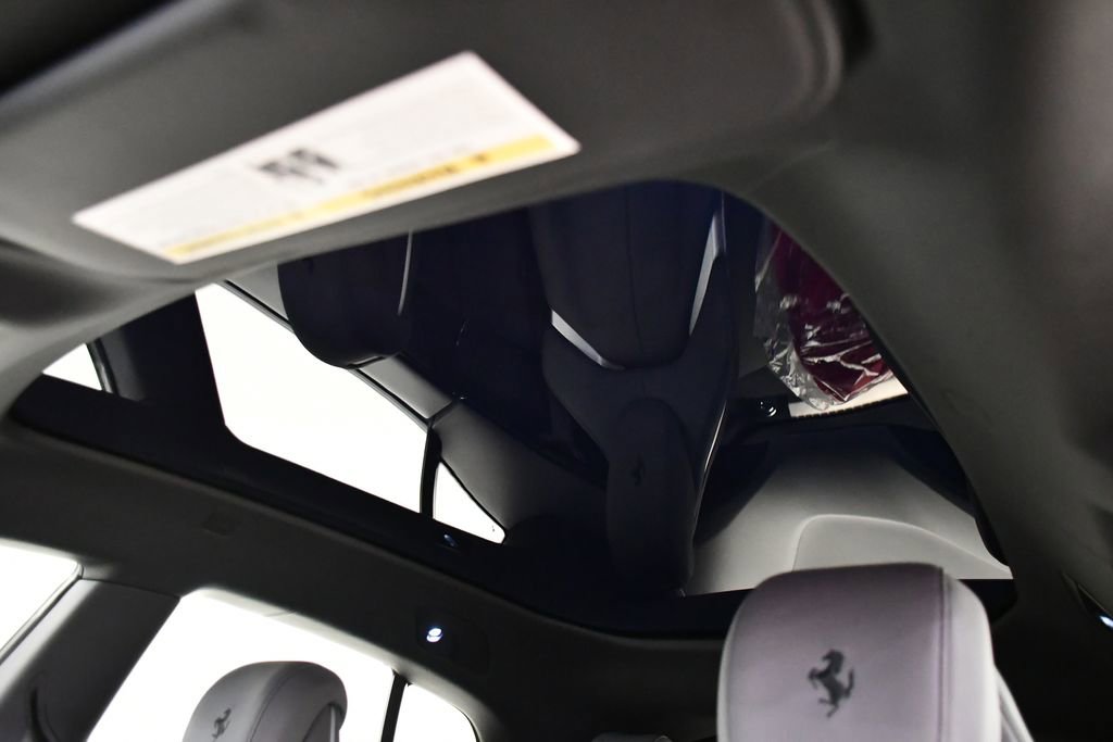 Used 2023 Ferrari Purosangue image 21