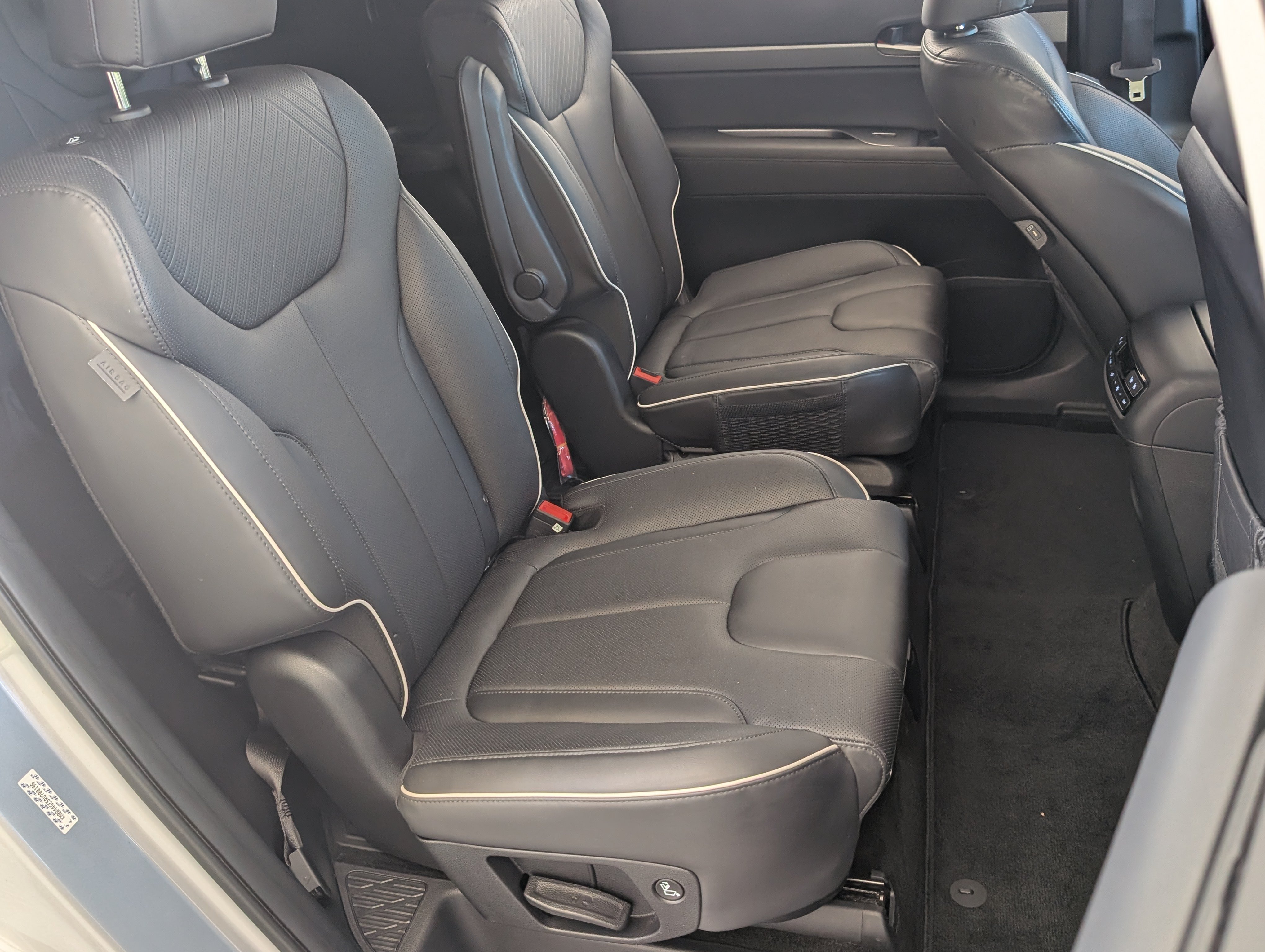 Used 2024 Hyundai Palisade SEL w/ Premium Package FWD image 23