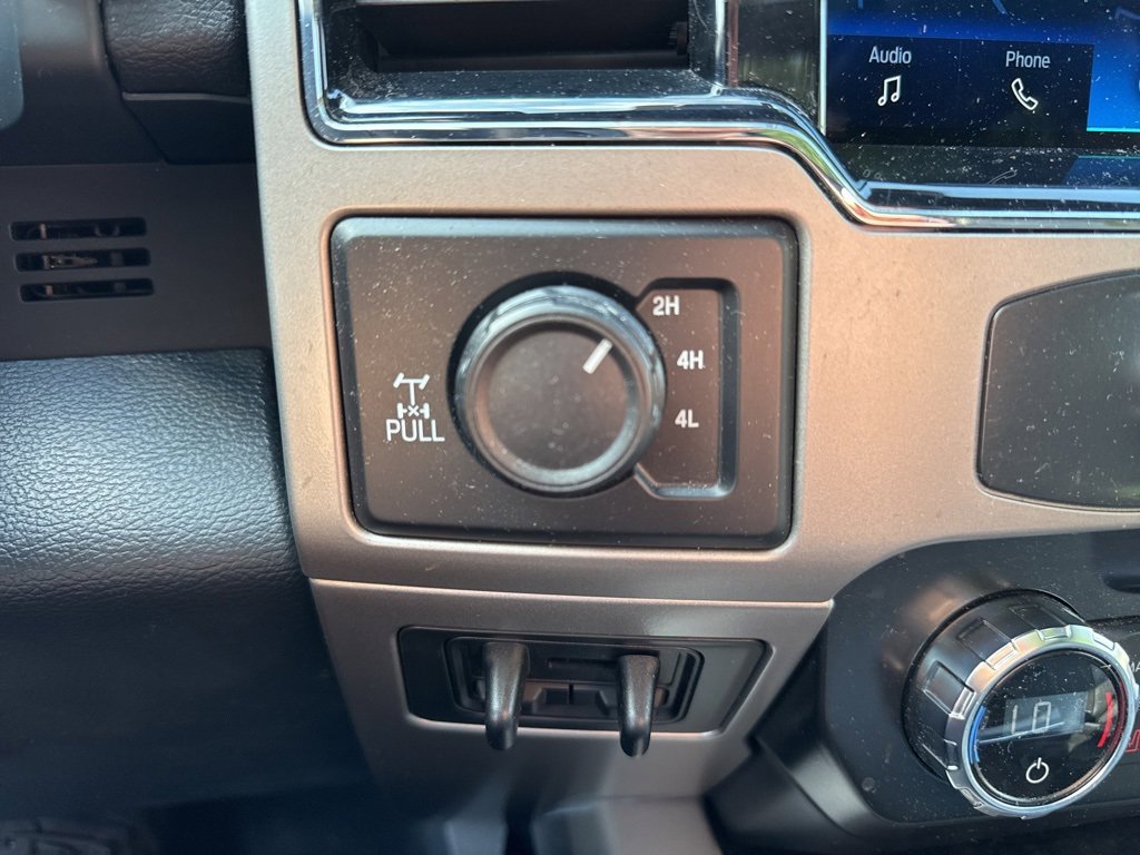 Certified 2022 Ford F350 Lariat w/ Black Appearance Package image 15