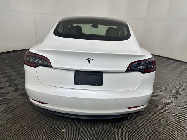 Used 2021 Tesla Model 3 Standard Range Plus image 4