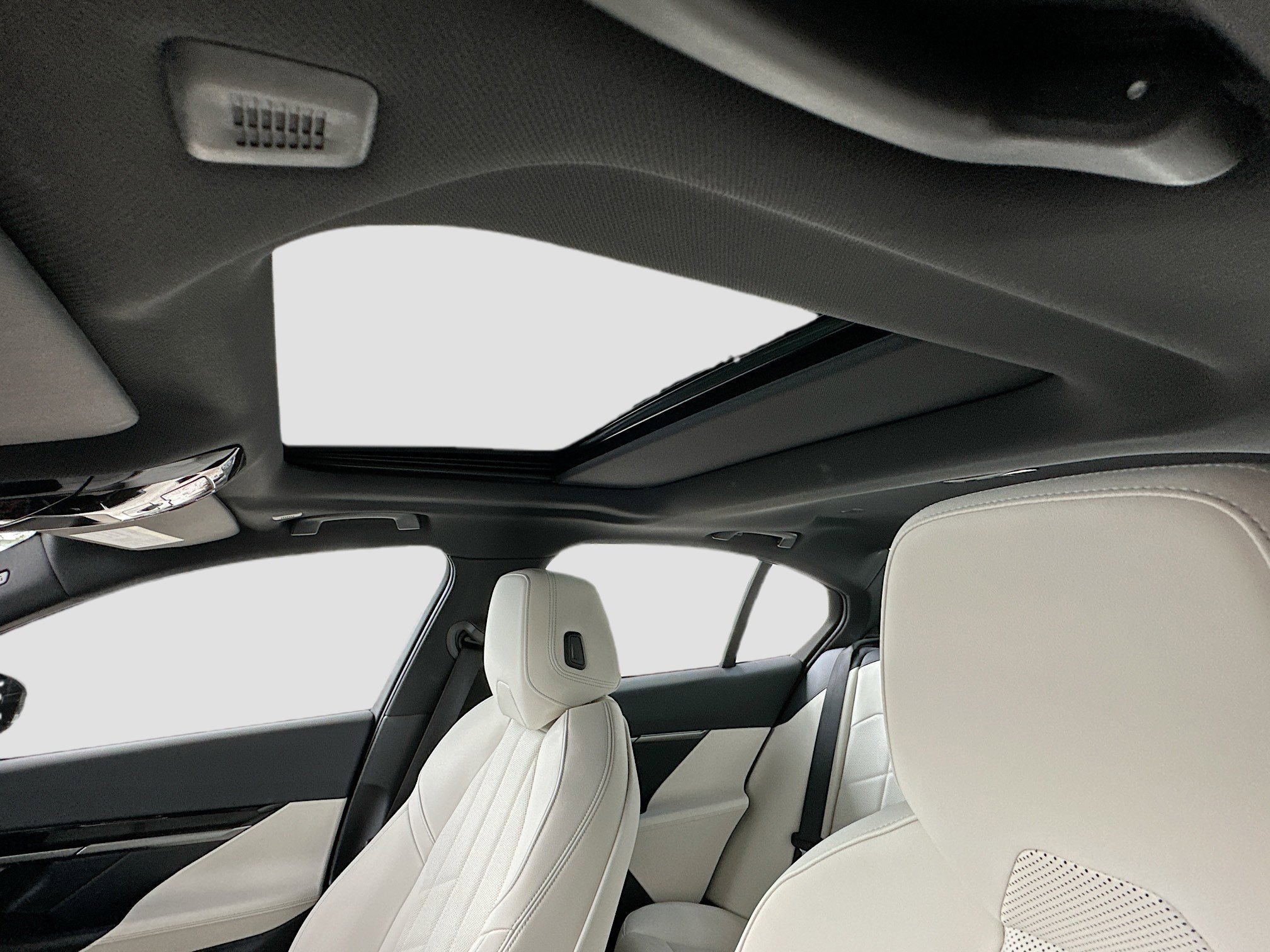 Certified 2024 BMW 530i 530i w/ M Sport Package image 23