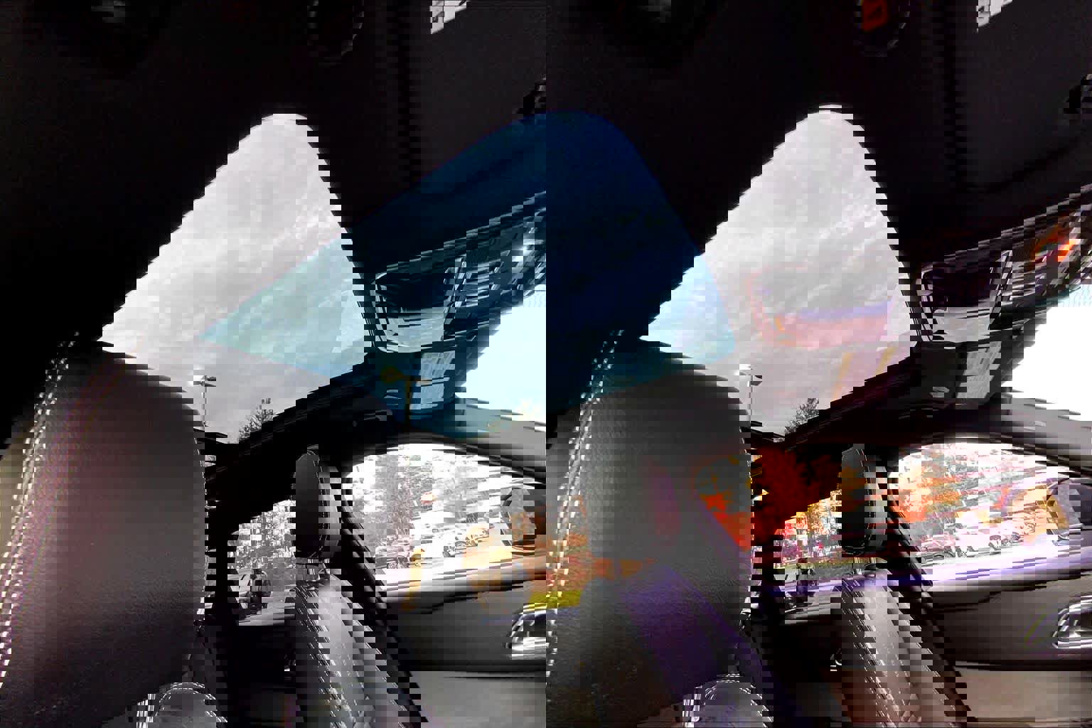 Used 2023 Land Rover Range Rover Velar R-Dynamic S image 12