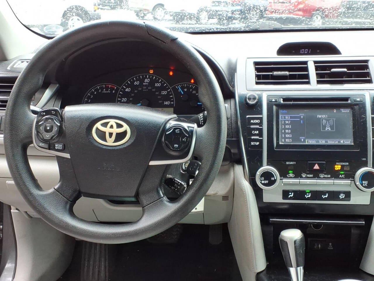 Used 2014 Toyota Camry FWD image 12