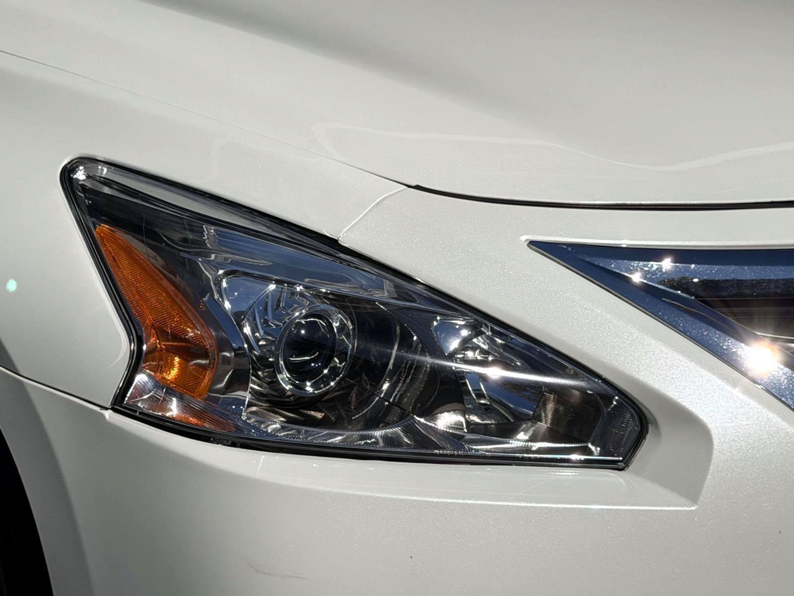 Used 2013 Nissan Altima 3.5 SV w/ Navigation Pkg FWD image 9