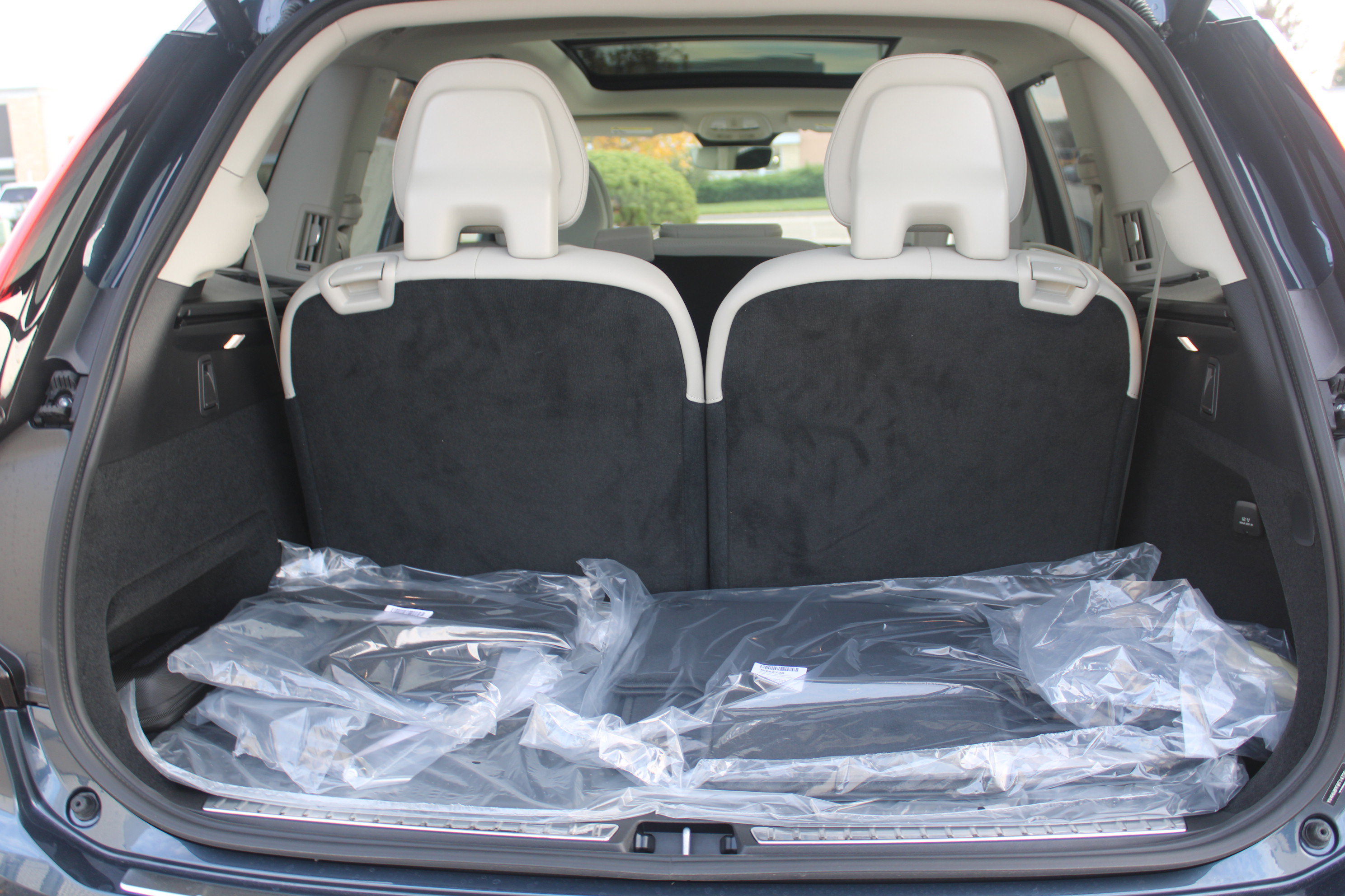 New 2026 Volvo XC90 T8 Ultra w/ Protection Package Premier AWD/4WD image 49