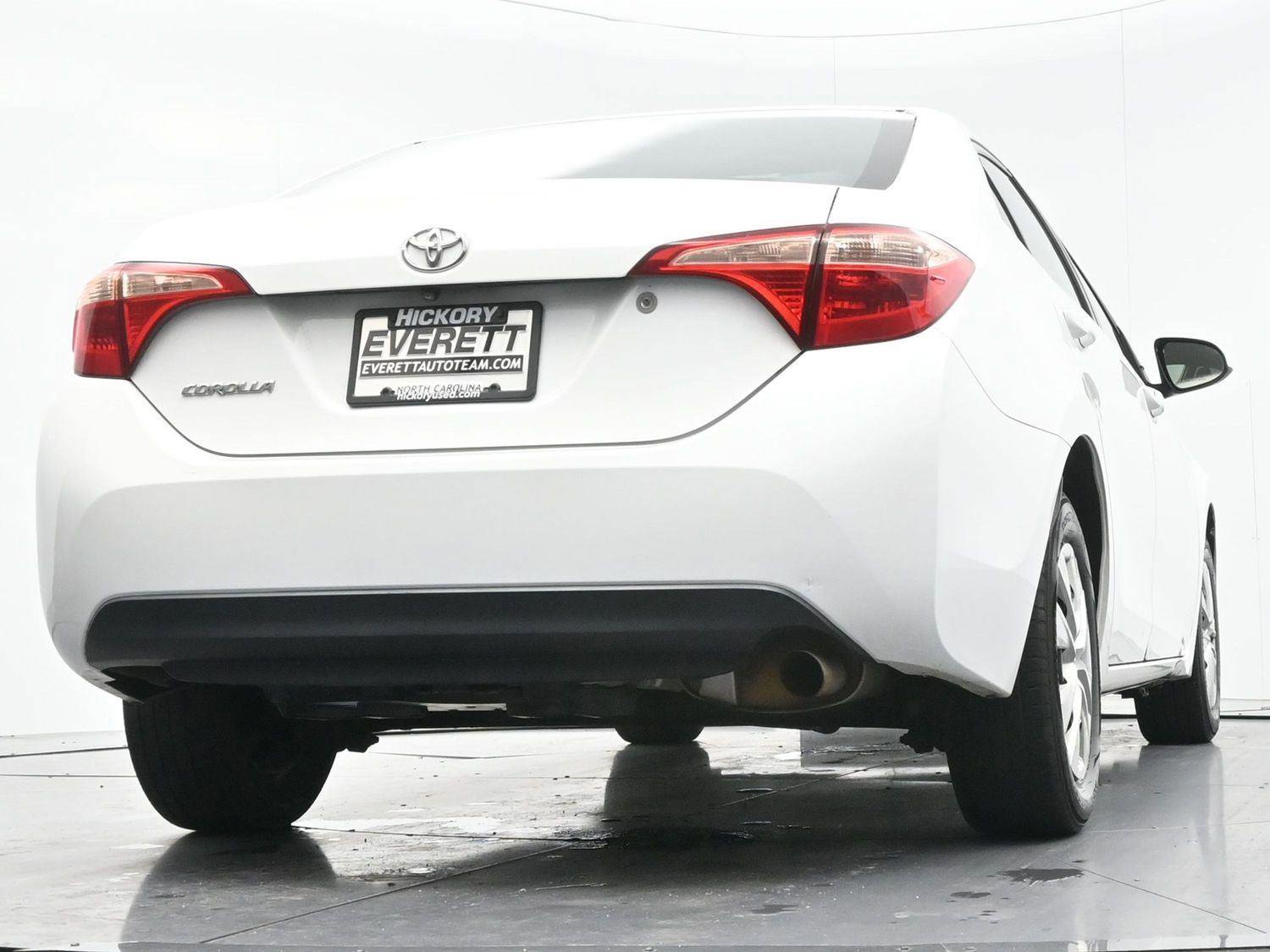 Used 2018 Toyota Corolla L FWD image 37