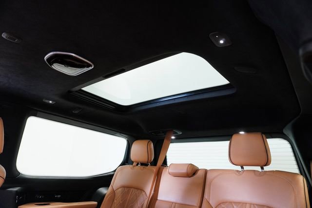 Used 2024 Jeep Grand Wagoneer Series III image 17