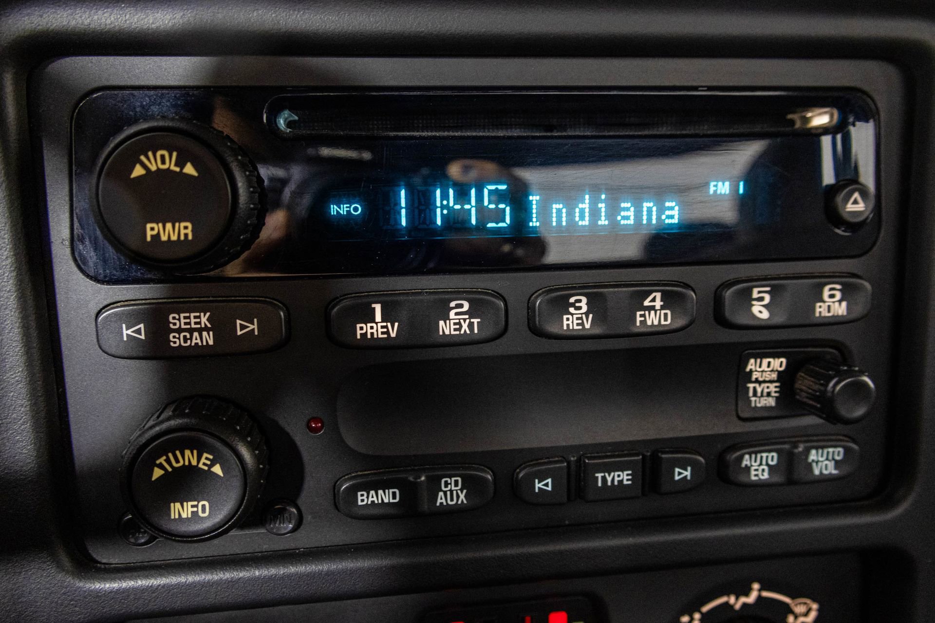 Used 2005 Chevrolet Silverado 3500 LS w/ Heavy-Duty Power Package RWD image 22