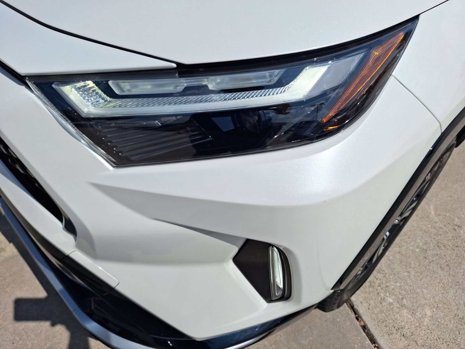 Used 2022 Toyota RAV4 XSE AWD/4WD image 10
