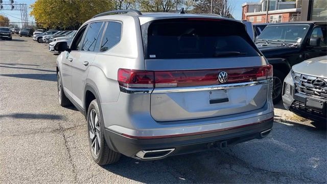 Used 2024 Volkswagen Atlas SE image 26