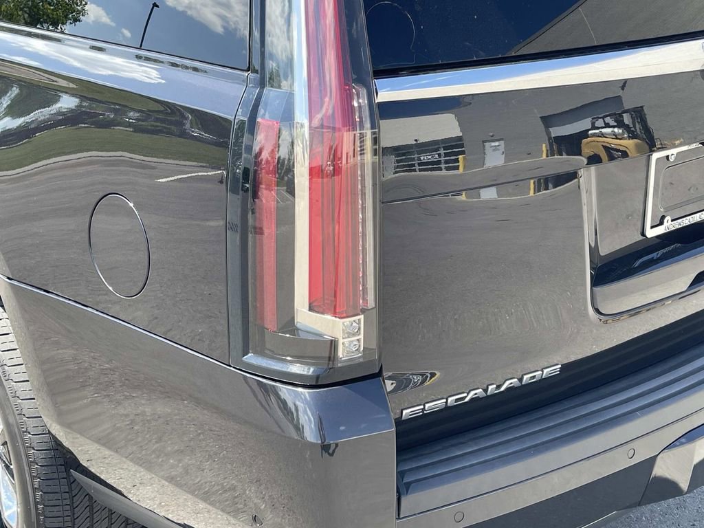 Used 2019 Cadillac Escalade ESV Luxury AWD/4WD image 10