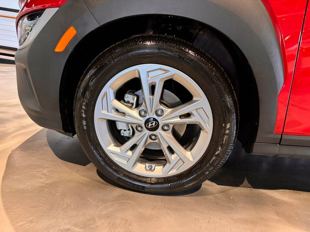 Used 2022 Hyundai Kona SEL image 29
