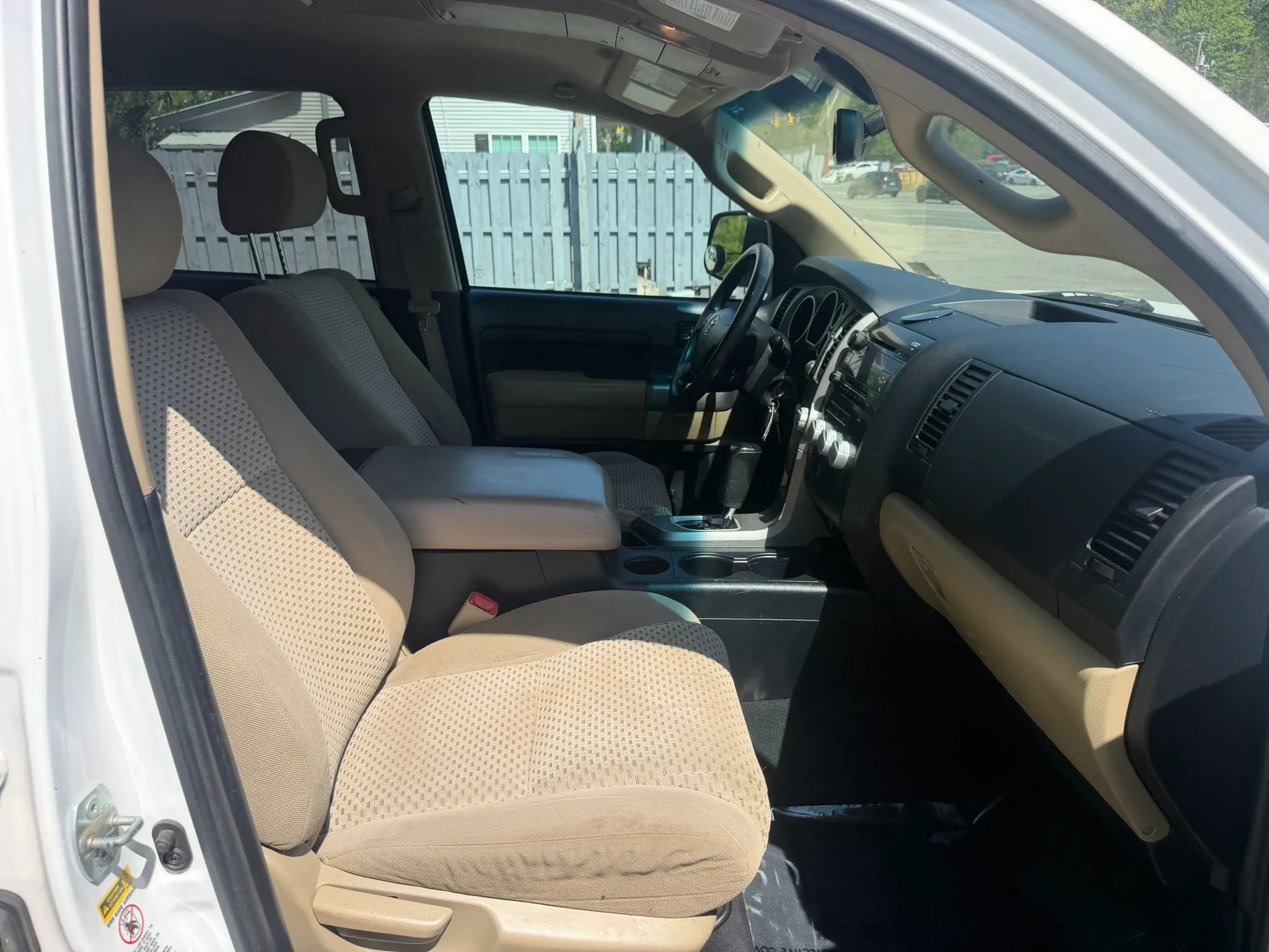 Used 2012 Toyota Tundra 4x4 CrewMax w/ Tow Pkg image 16