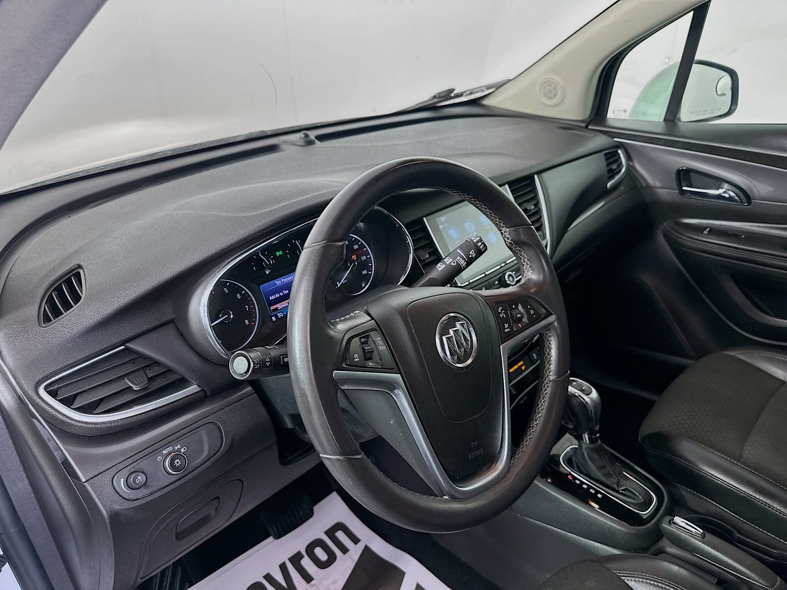 Used 2021 Buick Encore Preferred FWD image 9