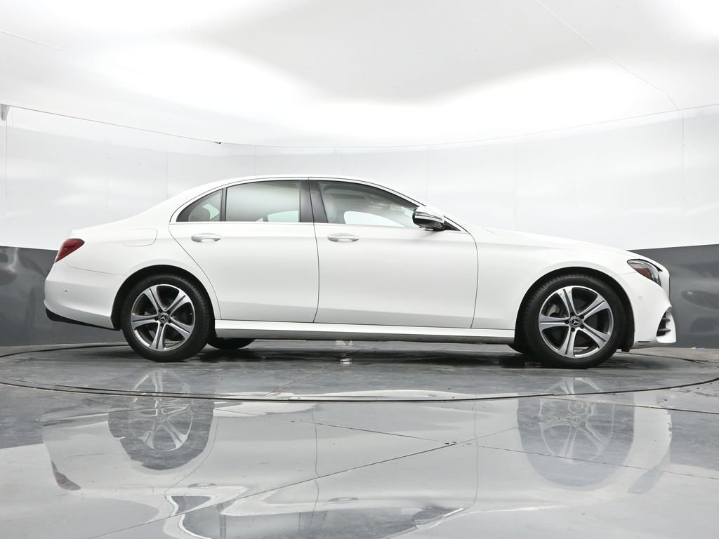 Used 2018 Mercedes-Benz E 300 4MATIC image 41