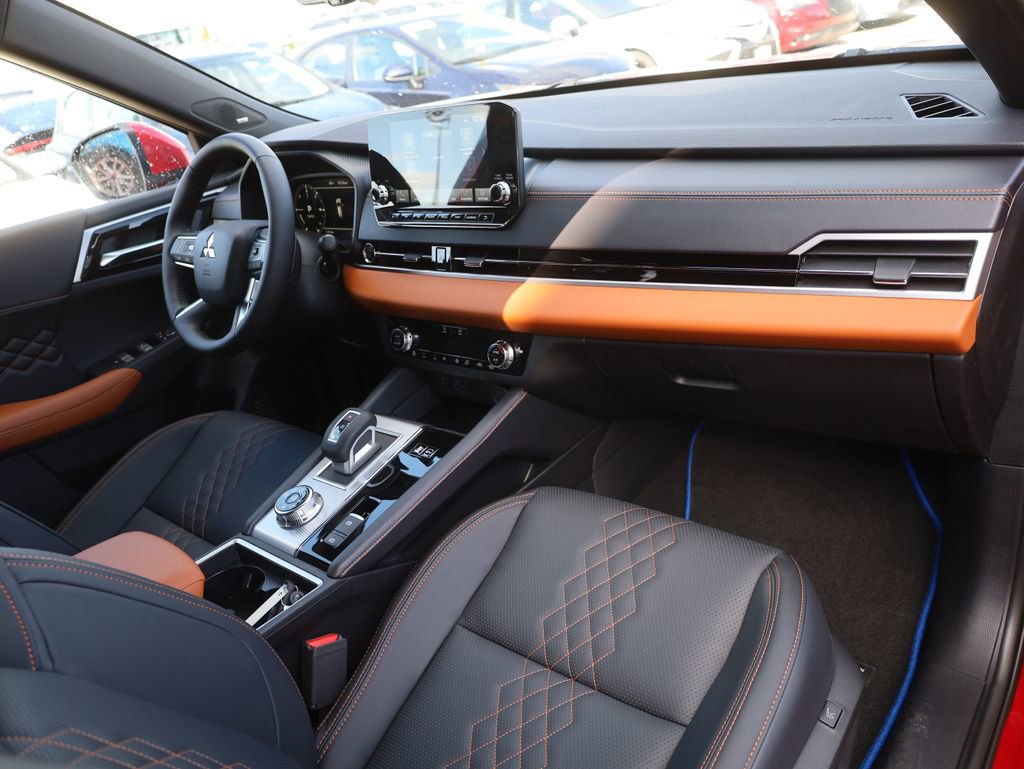 New 2025 Mitsubishi Outlander SEL image 20