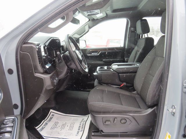 Used 2024 Chevrolet Silverado 1500 LT image 4
