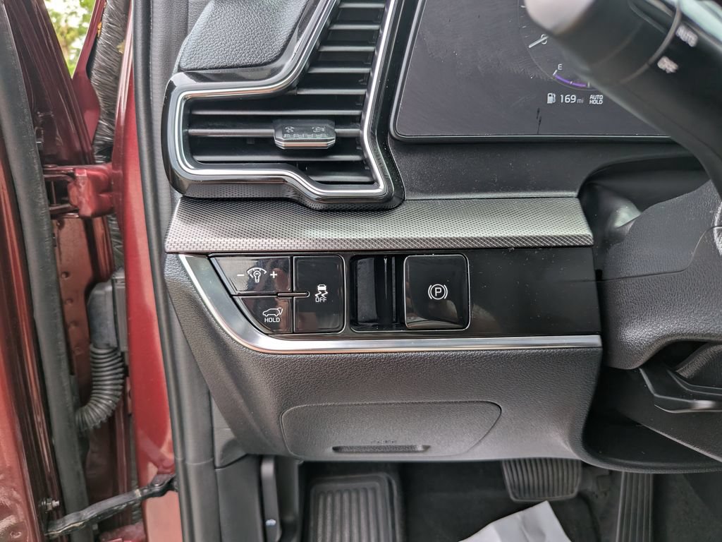 Certified 2024 Kia Sportage SX FWD image 30