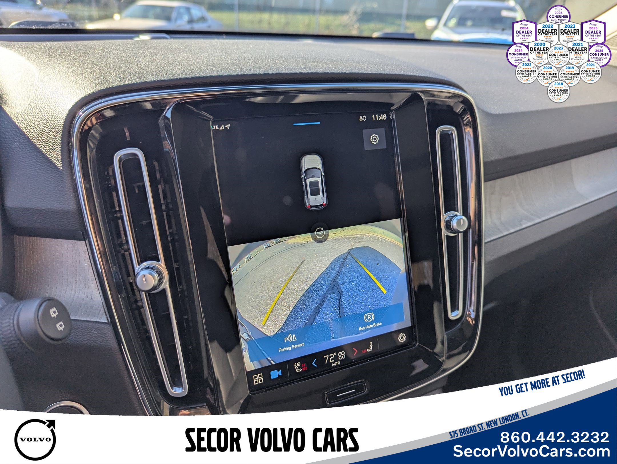 Certified 2023 Volvo XC40 B5 Plus w/ Driver Assist Package image 16