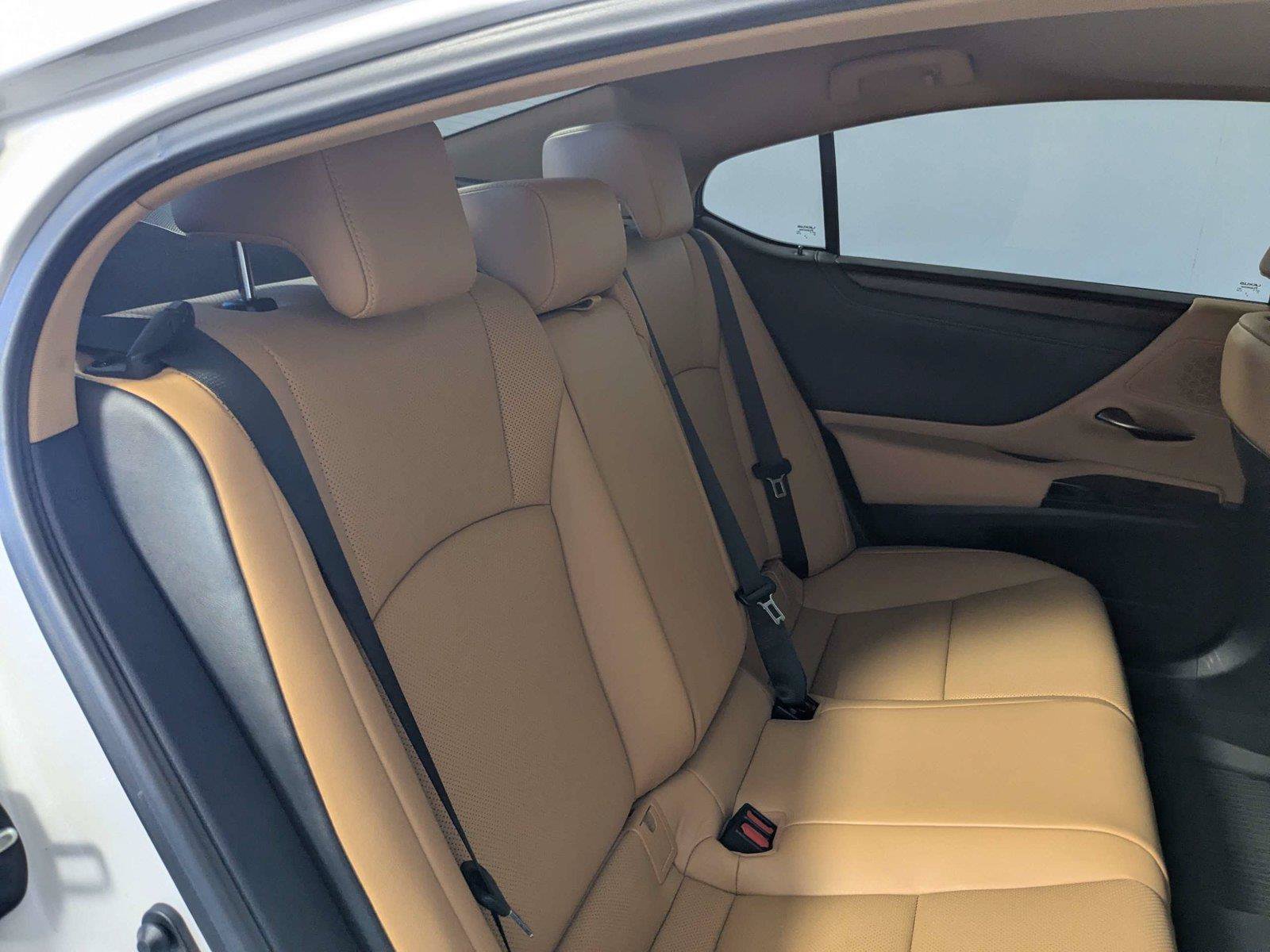 Used 2025 Lexus ES 350 w/ Premium Package FWD image 29