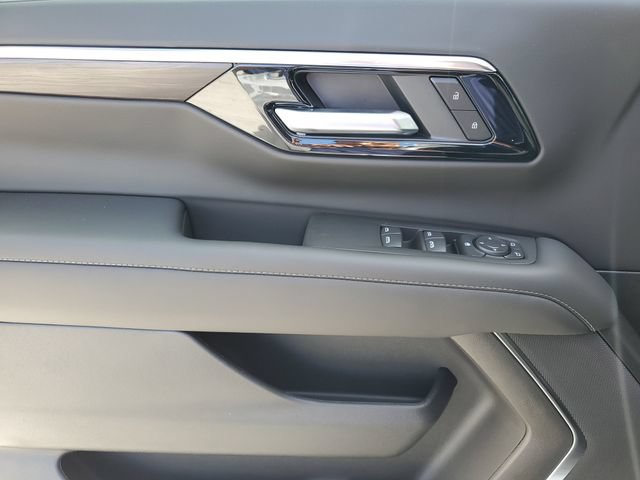 New 2026 Chevrolet Suburban LS RWD image 9