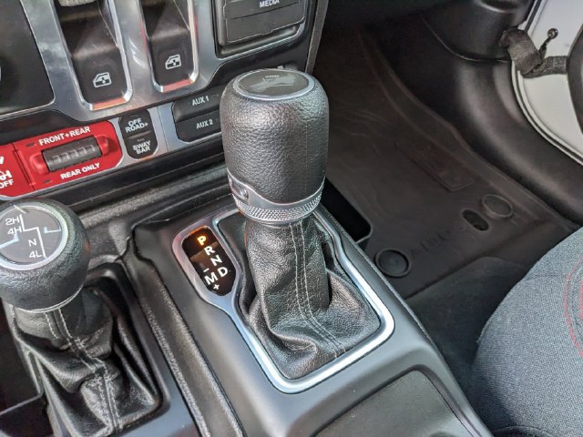 Used 2024 Jeep Wrangler Rubicon AWD/4WD image 28