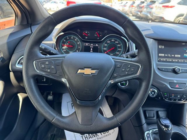 Used 2018 Chevrolet Cruze LT w/ Convenience Package FWD image 18