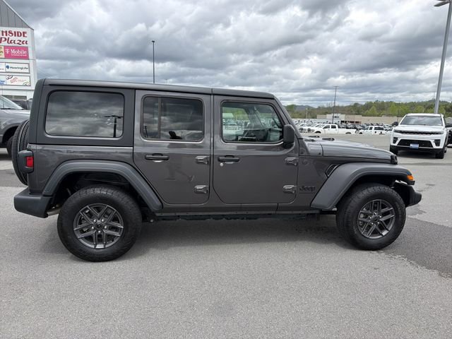 Used 2025 Jeep Wrangler Unlimited Sport AWD/4WD image 5