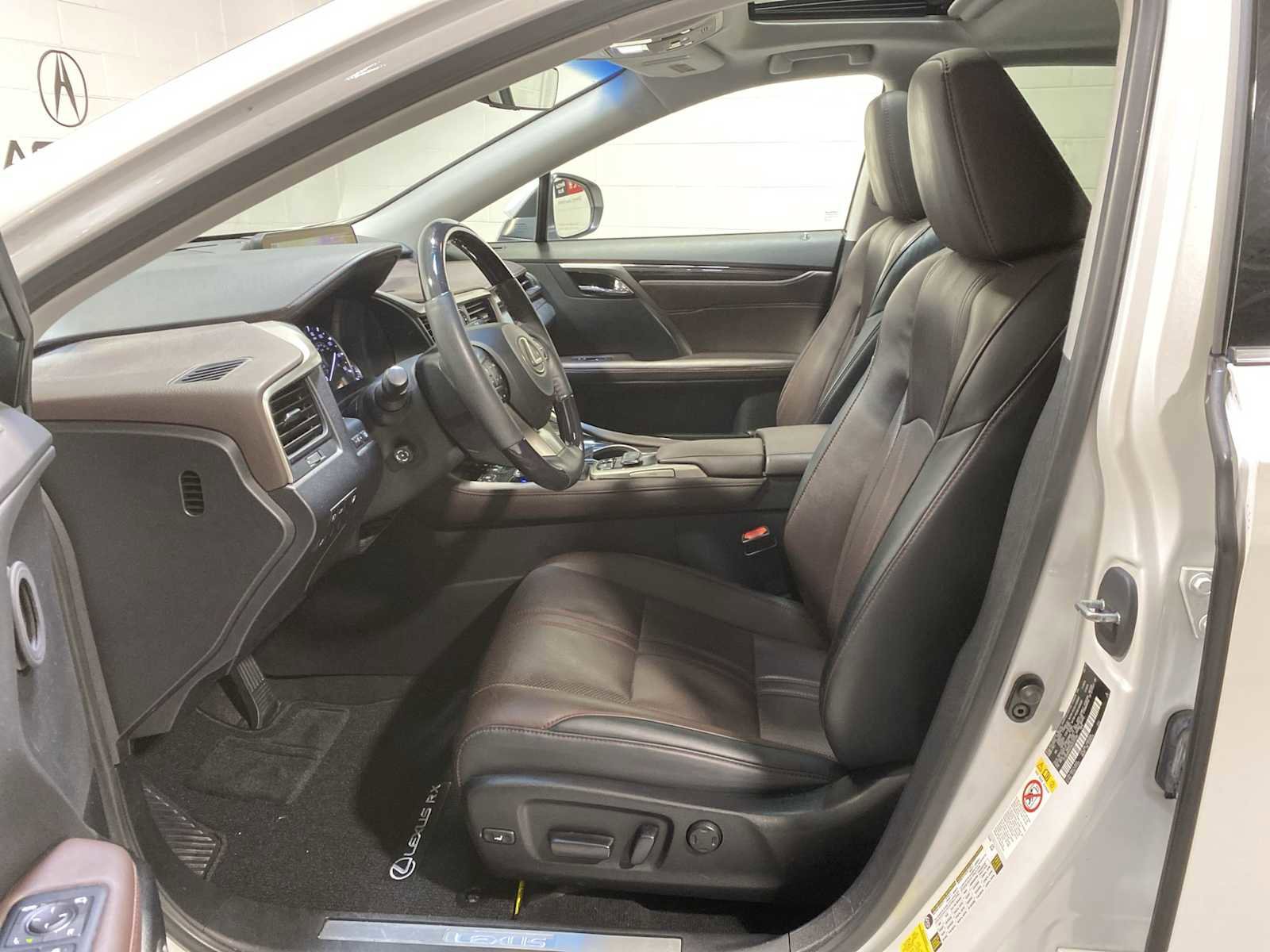 Used 2017 Lexus RX 450h AWD image 2