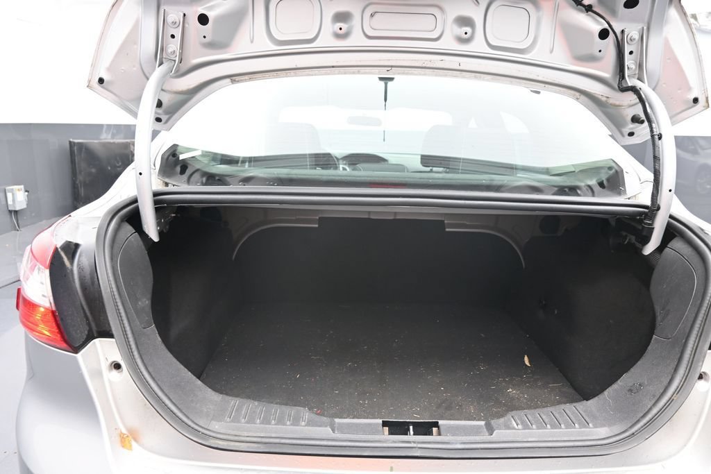 Used 2014 Ford Focus SE FWD image 13