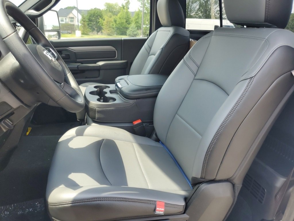 New 2026 RAM 3500 Tradesman image 24