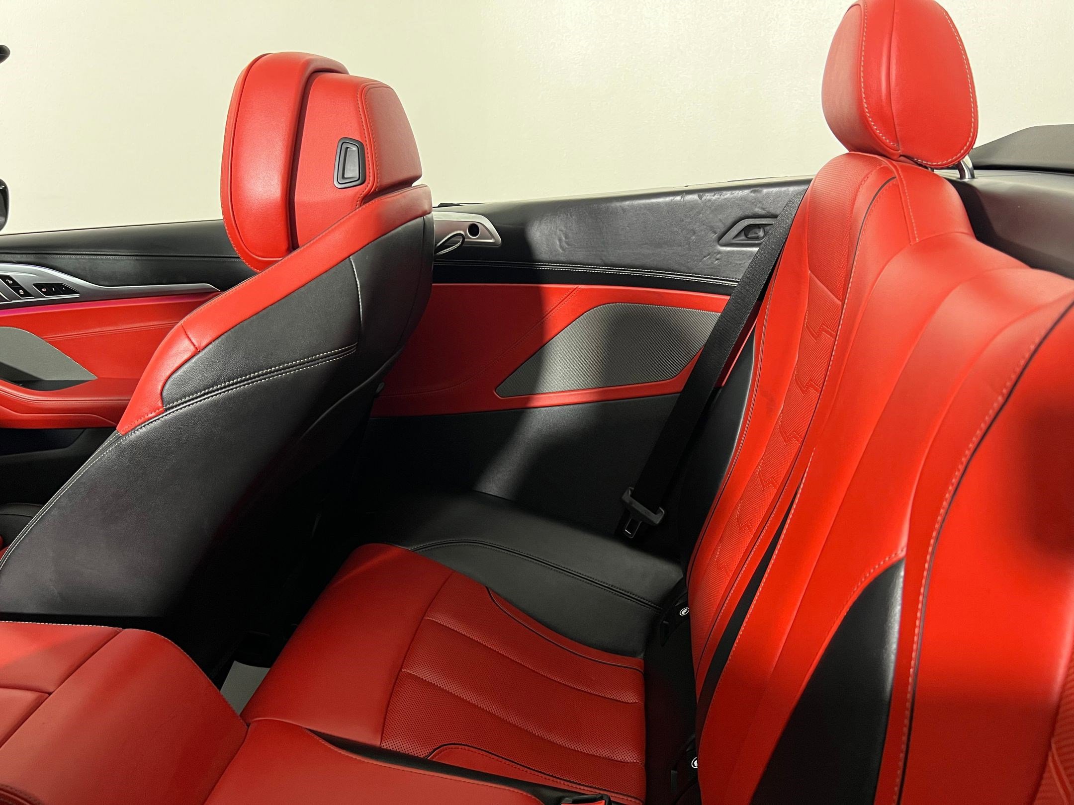 Used 2021 BMW M850i xDrive Convertible w/ Driving Assistance Package image 31