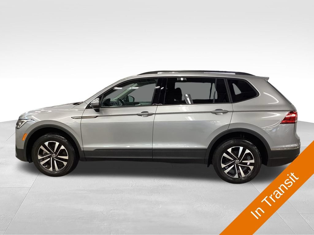 Used 2023 Volkswagen Tiguan S w/ Driver Assistance Package AWD/4WD image 3