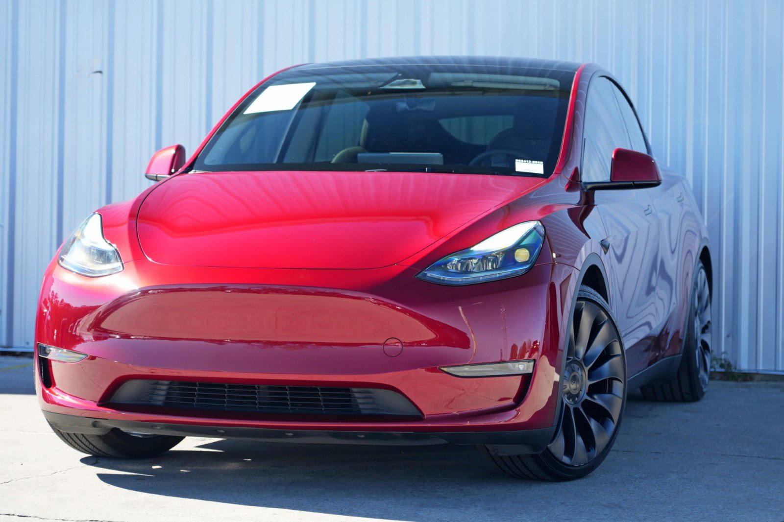 Used 2024 Tesla Model Y Performance image 3