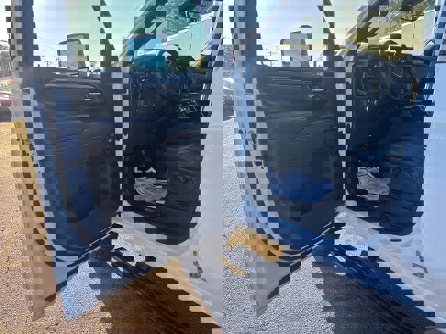 New 2025 GMC Sierra 2500 AT4 w/ AT4 Premium Plus Package image 9