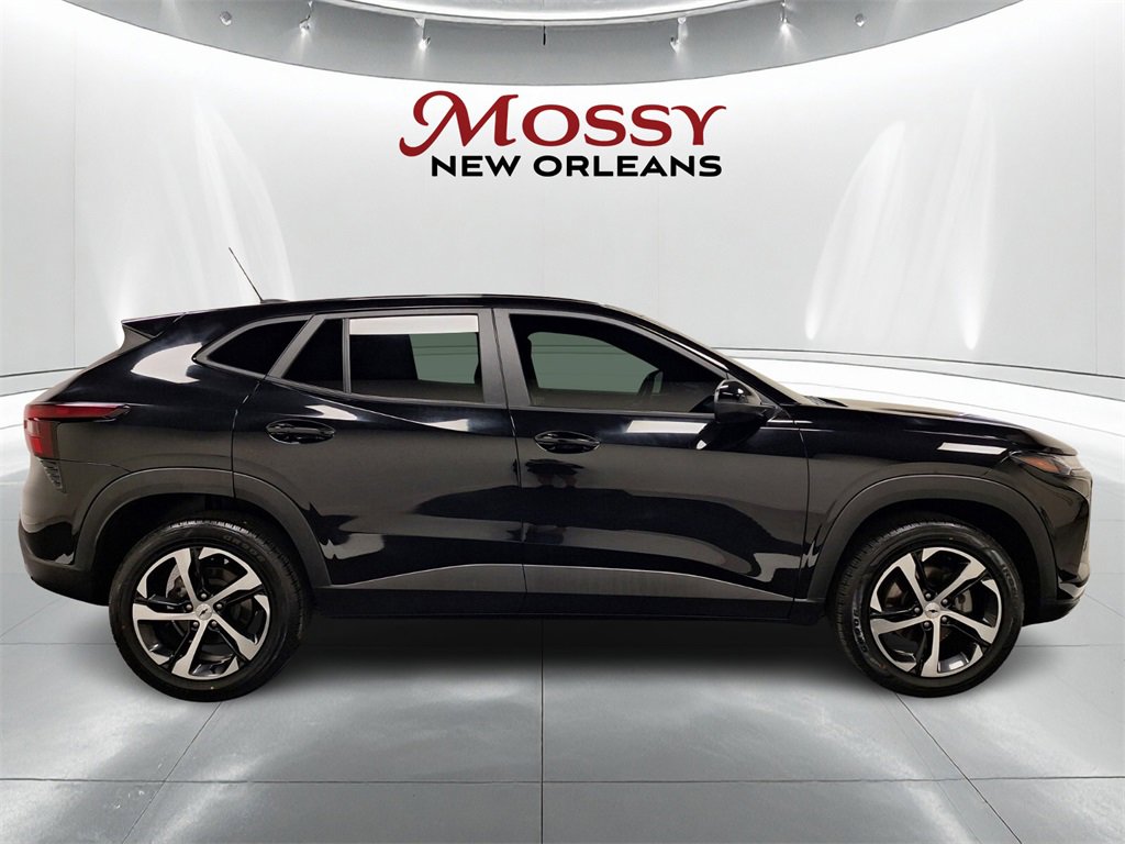 Used 2024 Chevrolet Trax RS w/ Driver Confidence Package image 4