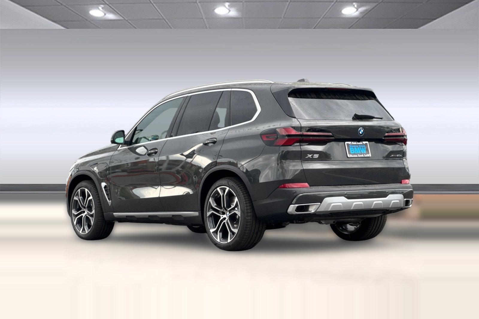 New 2026 BMW X5 xDrive50e AWD/4WD image 3