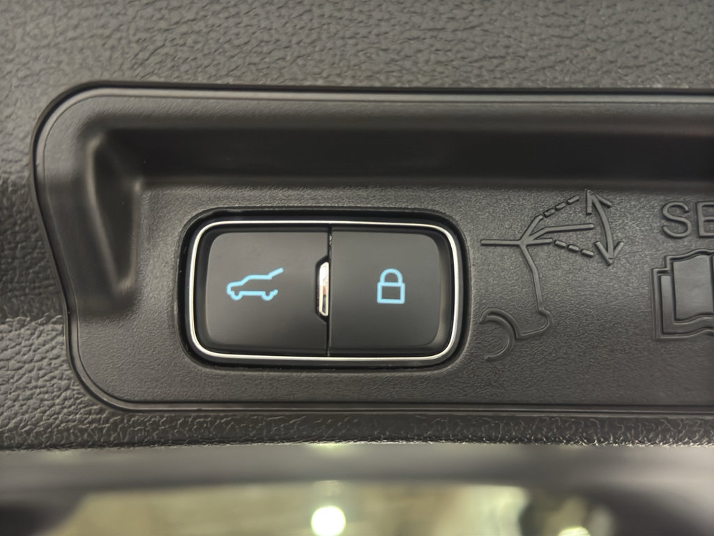 Used 2025 Ford Explorer ST AWD/4WD image 22
