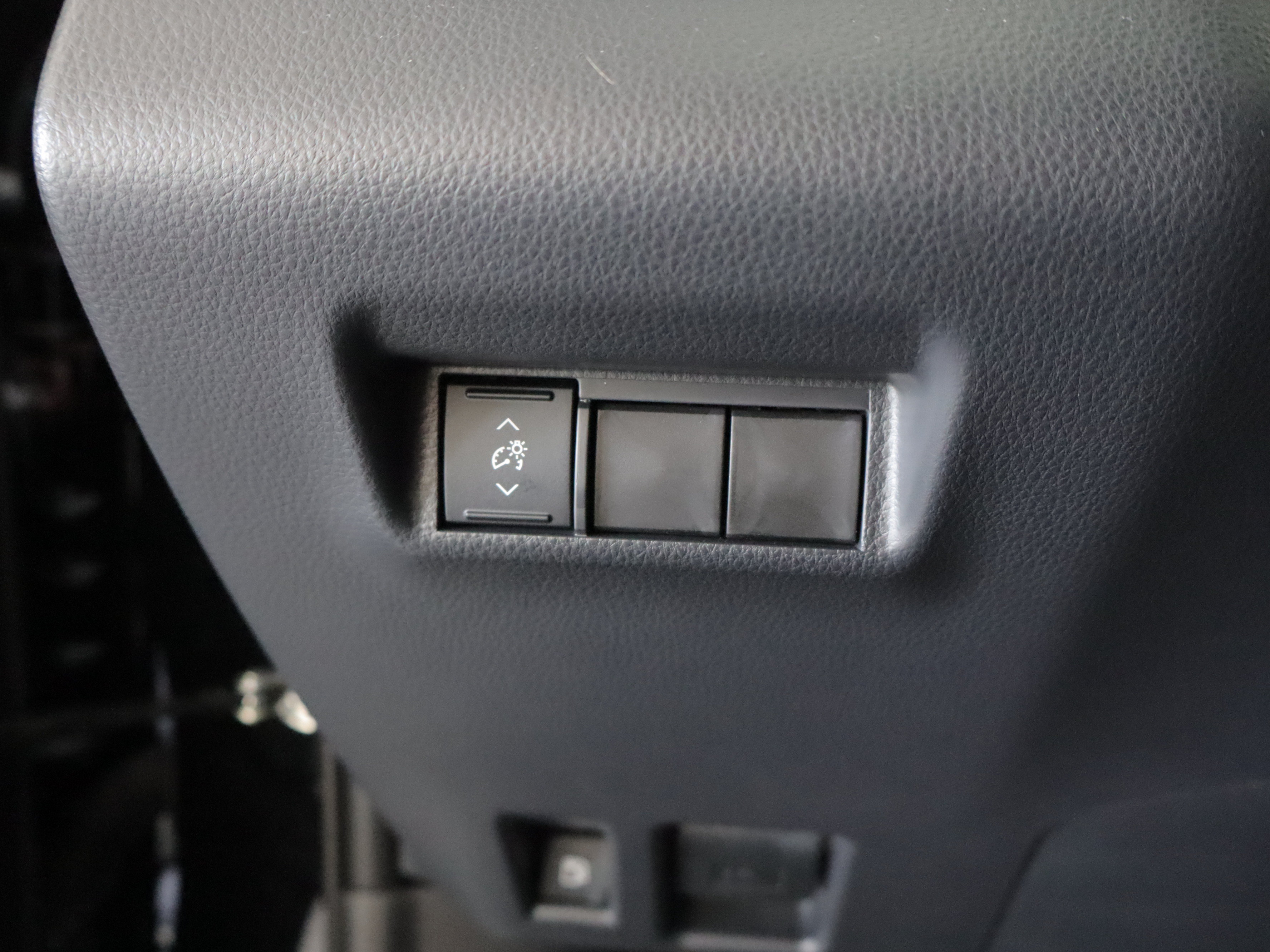 Used 2026 Toyota RAV4 LE AWD/4WD image 17