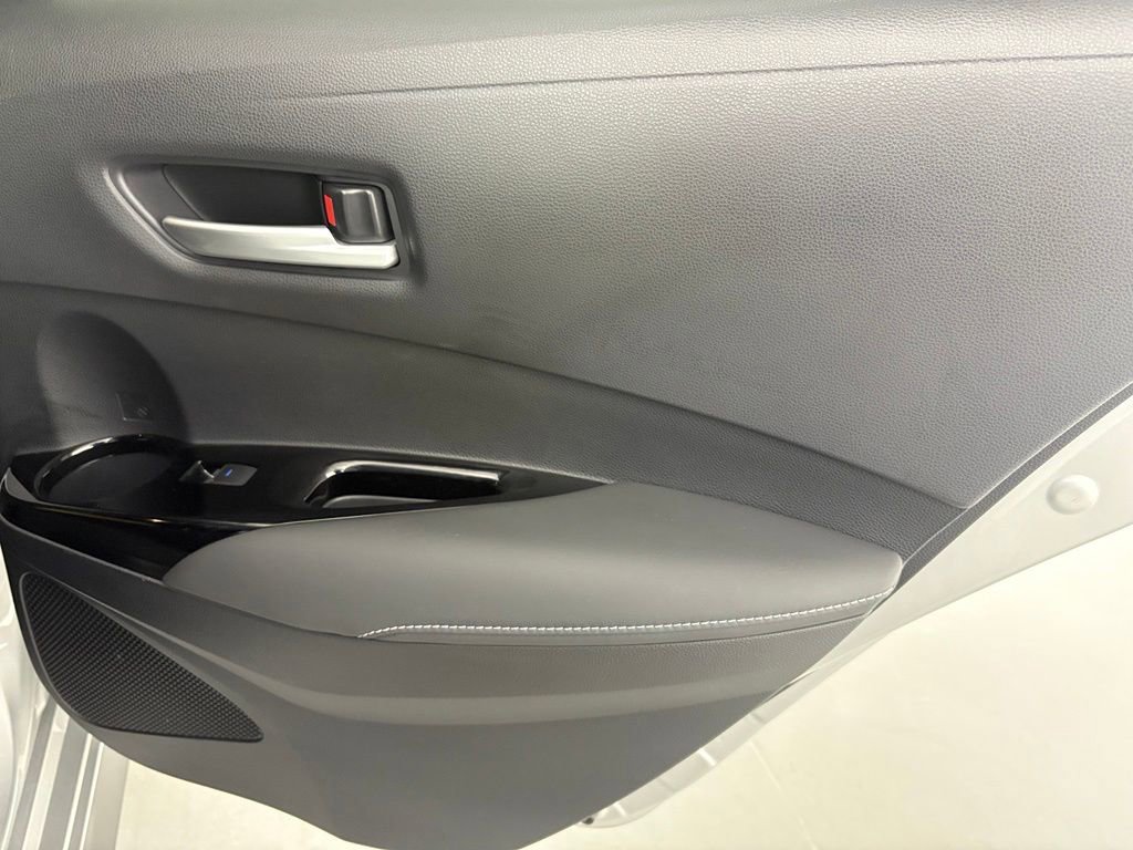 Used 2022 Toyota Corolla SE w/ Carpet Mat Package (TMS) FWD image 34